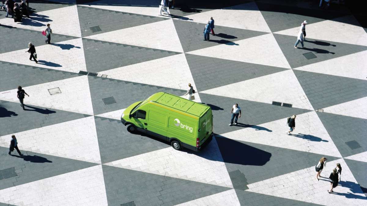 Bringbil på Sergels torg i Stockholm